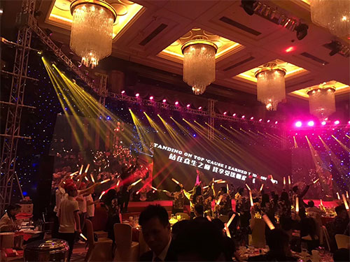 年會舞臺設(shè)備租賃